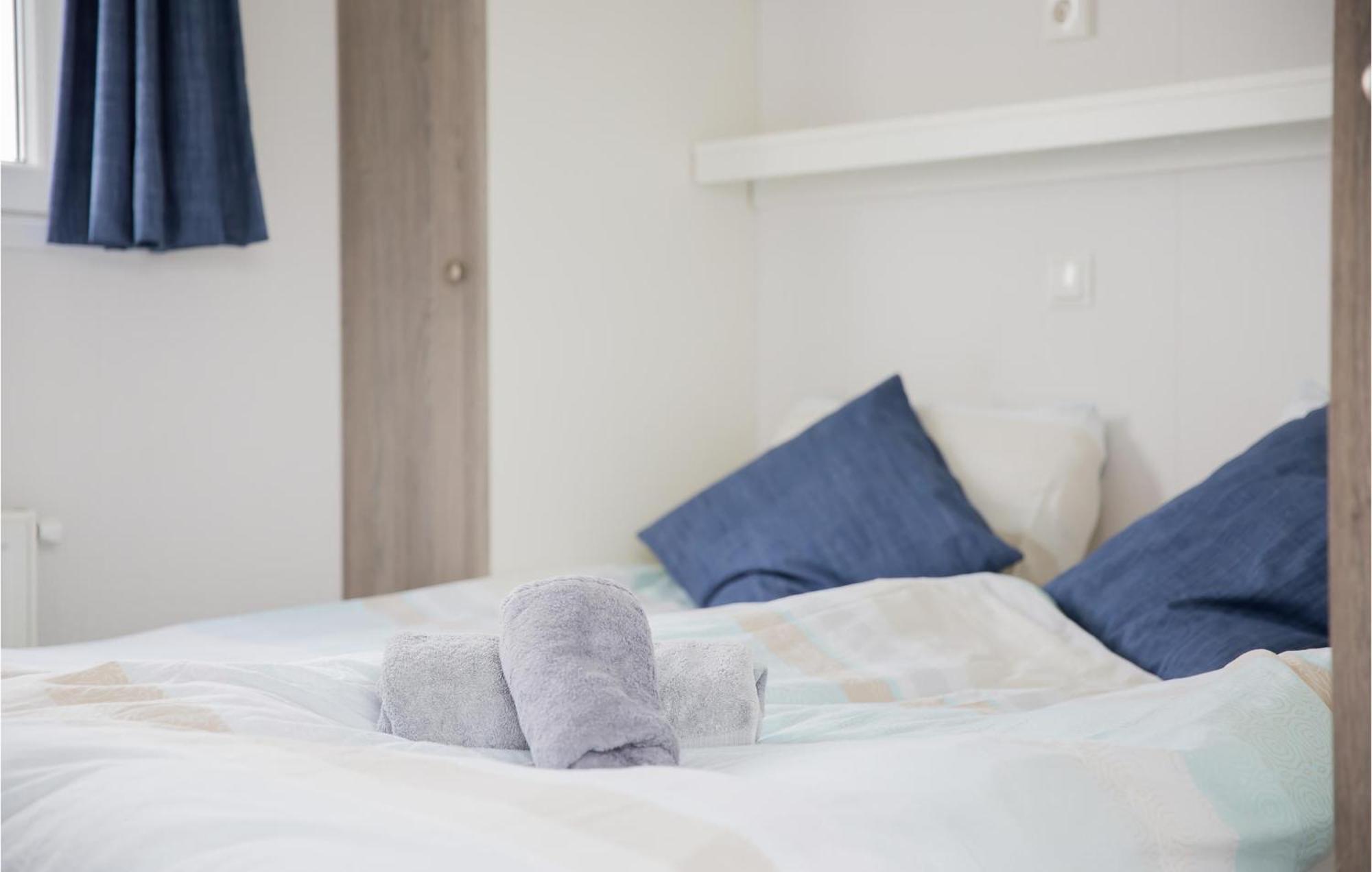 Cozy Home In Breukelen With Wifi Bagian luar foto